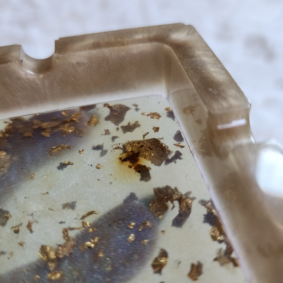 🎈5/$10🎈 Epoxy Resin Ashtray - Picture 4 of 5